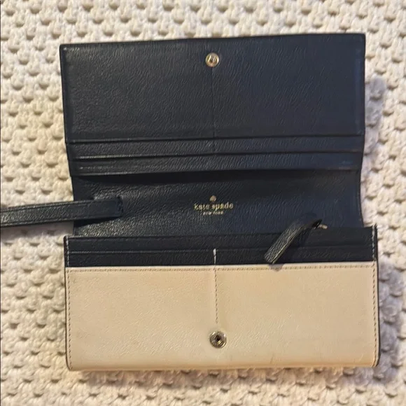 Kate Spade Cream and Blue Wallet/Wristlet - Picture 4 of 8